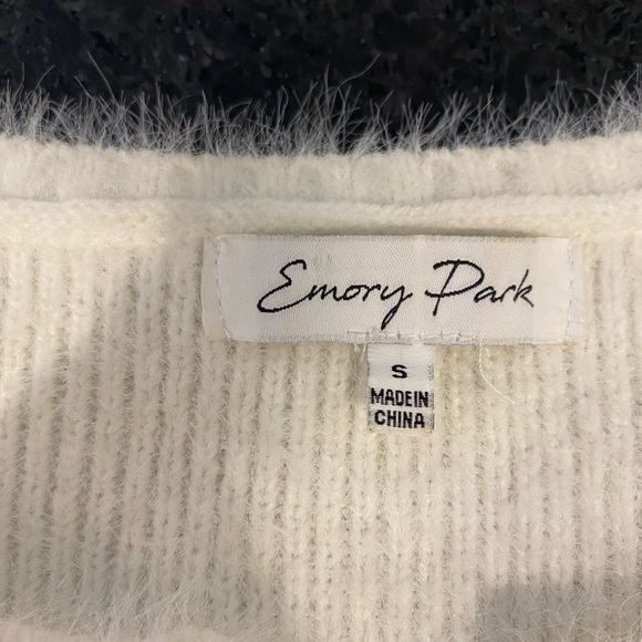 M BOUTIQUE fluffy top - Picture 5 of 5